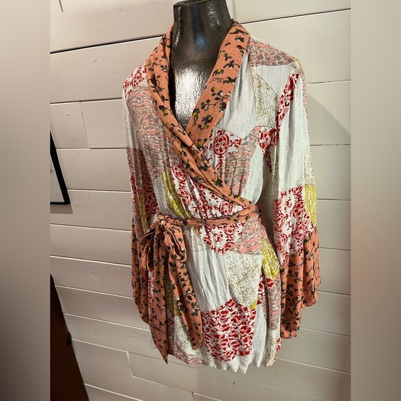 FLOREAT (Anthropologie) – Patchwork Wrap Tunic with Sash – Size M - Picture 4 of 7